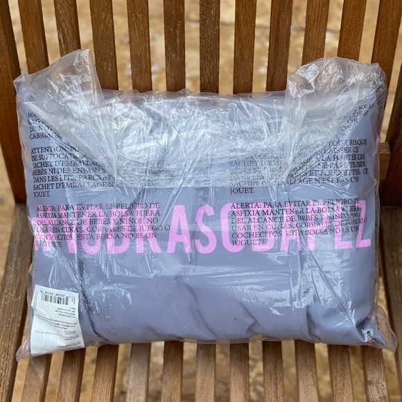 NWT! #VODKASODAPLZ Pillow - Picture 3 of 5